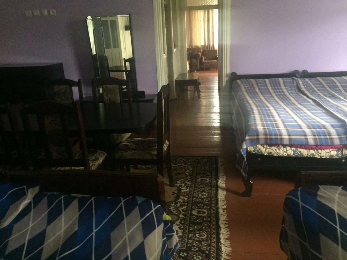 Guesthouse Malkhazi Borjomi Bagian luar foto